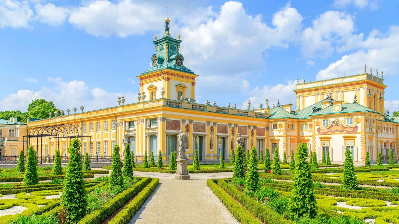 Zdjęcie Nieznane sekrety pałaców w Warszawie: historia, architektura i atrakcje