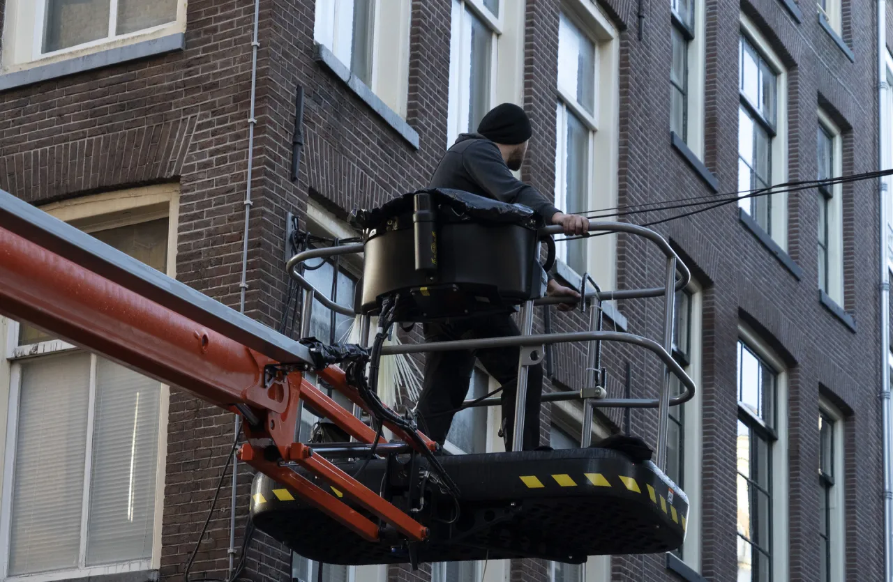 Zdjęcie Jak wyczyścić komin bez wchodzenia na dach i uniknąć zagrożeń