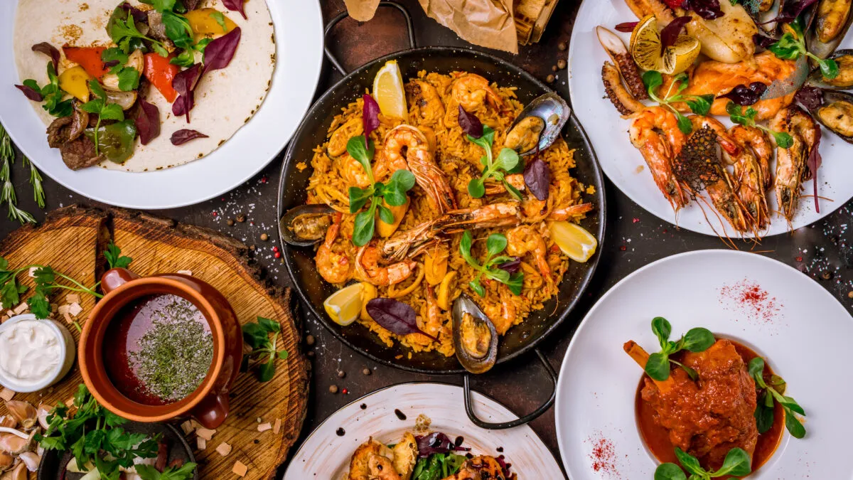Zdjęcie Co to jest tapas w Hiszpanii? Fascynująca historia i smaki