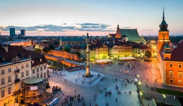 Zdjęcie Ile kosztuje nocleg w Warszawie? Poznaj ceny i oszczędzaj na podróży