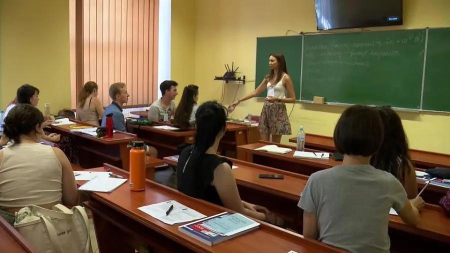 Zdjęcie Gdzie na świecie uczą się polskiego? Kraje i kursy języka polskiego za granicą
