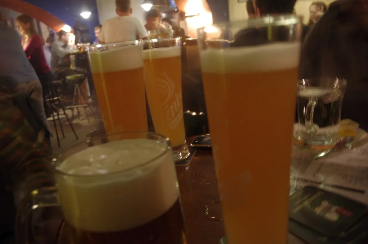 Zdjęcie Gdzie na piwo w Pradze? Odkryj najlepsze puby i browary