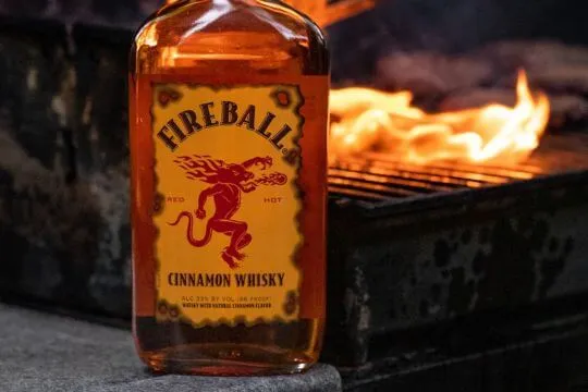 Zdjęcie Gdzie kupić Fireball whisky? Najlepsze miejsca i oferty w Polsce