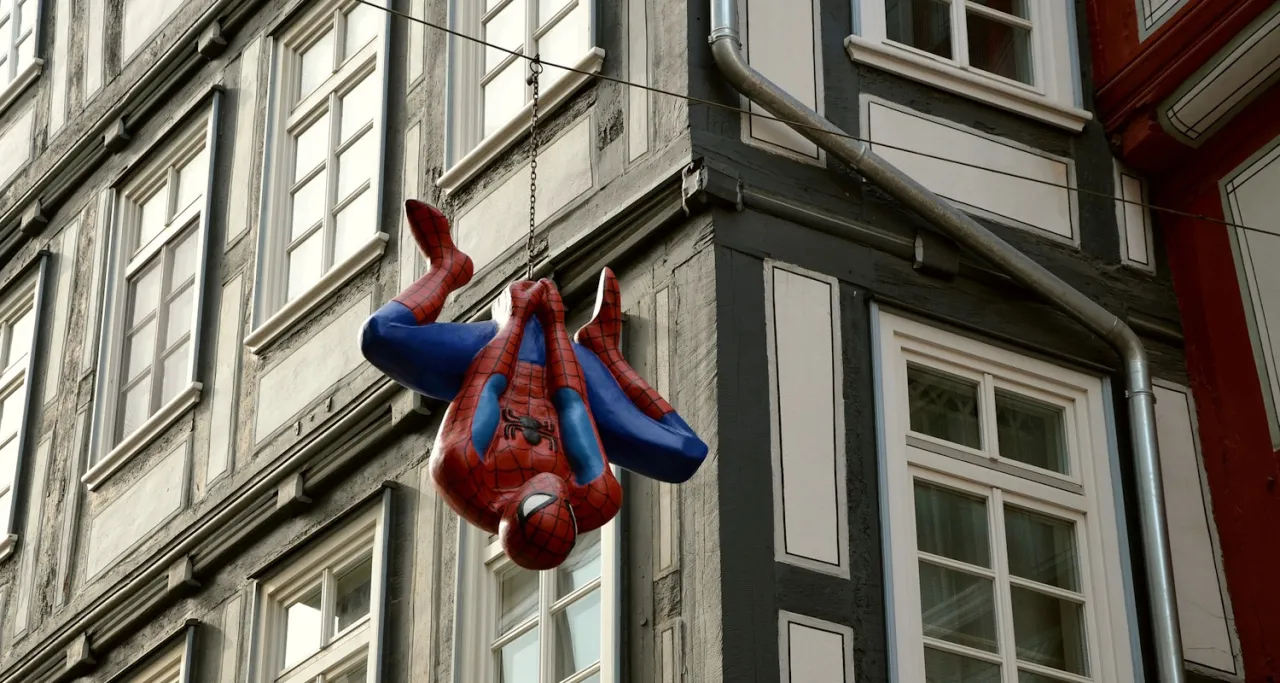 Zdjęcie Filmy o Spider-Manie: Odkryj wszystkie uniwersa i najlepsze tytuły