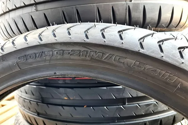 Zdjęcie Czy do busa muszą być opony C? Sprawdź, co musisz wiedzieć
