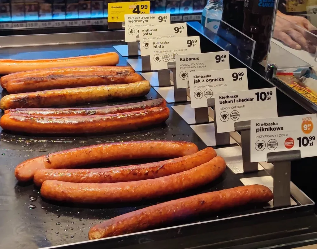 Zdjęcie Ile kosztuje duży hot dog na Orlenie? Zaskakujące ceny i opcje