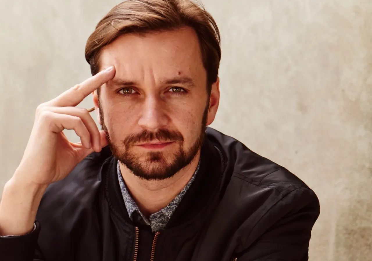 Zdjęcie Piotr Domalewski: Reżyser filmu Cicha noc - Sylwetka twórcy