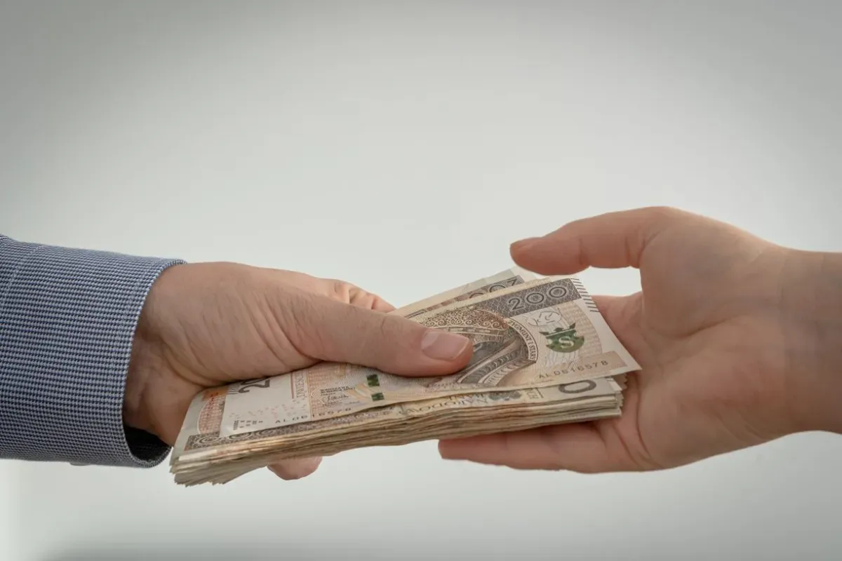 Zdjęcie Pożyczka od rodziny: Kiedy PCC 0,5%, a kiedy zwolnienie bez limitu?