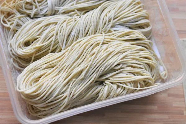 Zdjęcie Jak zrobić makaron ramen w domu - prosty przepis krok po kroku