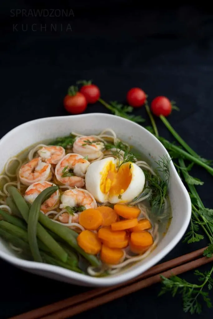 Zdjęcie Co to jest ramen zupa? Poznaj sekrety tej japońskiej potrawy