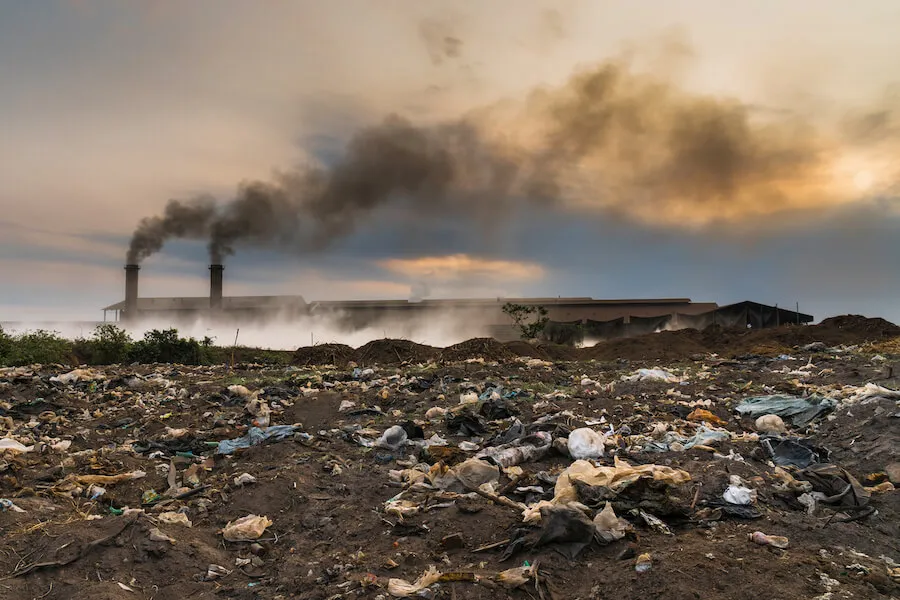 Zdjęcie Jakie czynniki wywołują naturalne zanieczyszczenia atmosfery i ich skutki