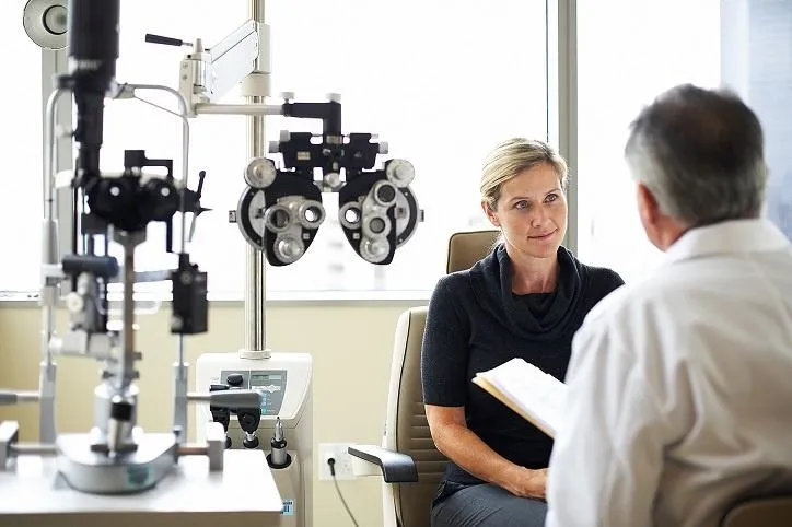 Zdjęcie Czym się różni optometrysta od okulisty? Kluczowe różnice i fakty