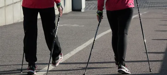 Zdjęcie Co zdrowsze: chodzenie czy rower? Porównanie korzyści zdrowotnych