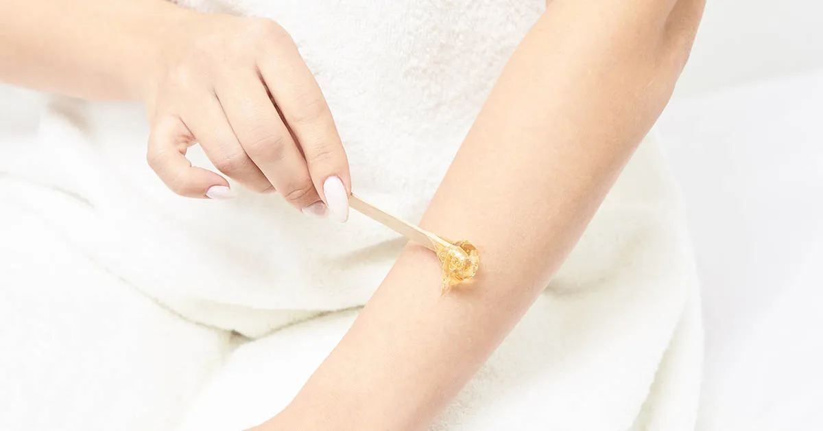 Zdjęcie Czy warto golić ręce? Oto zalety i wady depilacji rąk