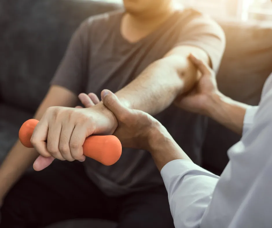Zdjęcie Ile trwa rehabilitacja po udarze? Poznaj kluczowe etapy i czas trwania