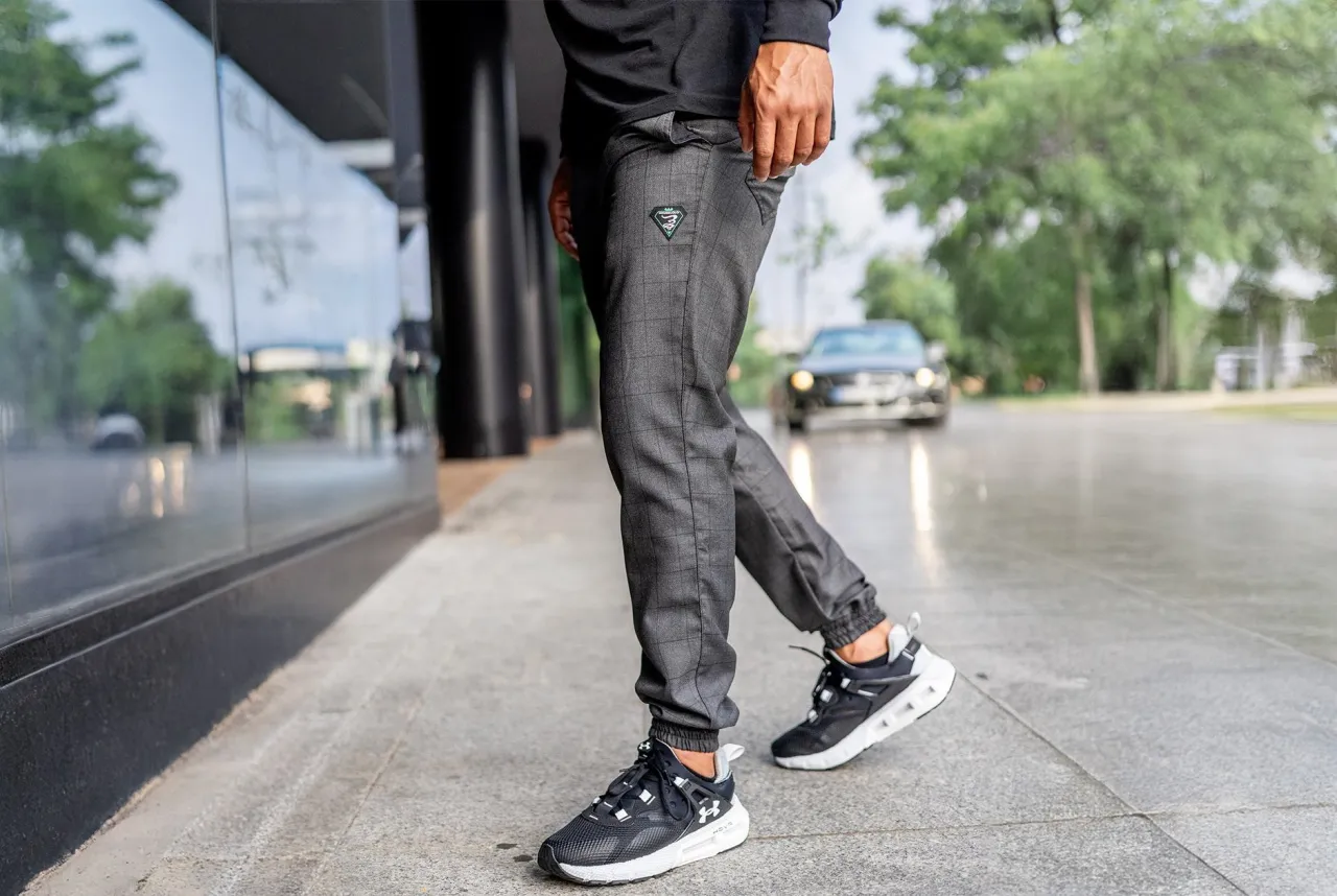 Zdjęcie Jakie buty do spodni w kratę męskie - stylowe wybory na każdą okazję