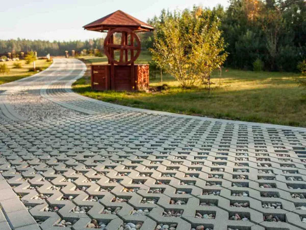 Zdjęcie Jaki beton na płyty ażurowe? Odkryj najlepsze opcje i porady