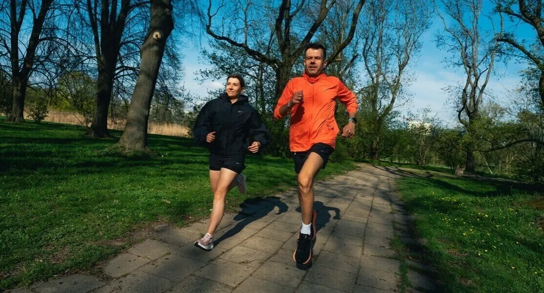 Zdjęcie Buty do biegania na co dzień – wybierz komfort i styl na każdą okazję