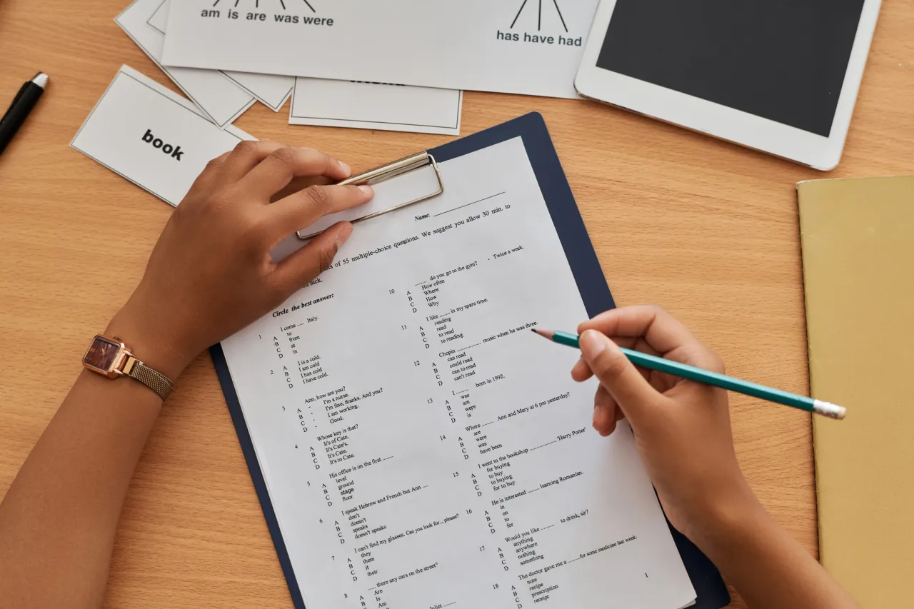 Zdjęcie Kiedy nauczyciel nie może zrobić sprawdzianu? Przepisy i prawa ucznia wyjaśnione
