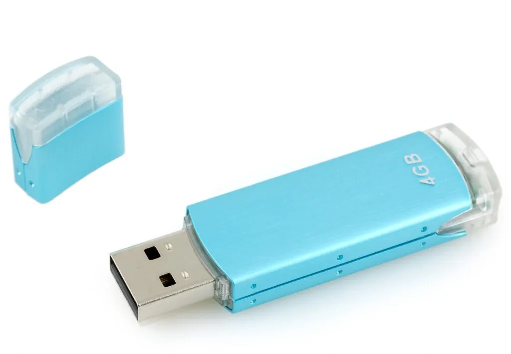 Zdjęcie Jak zrobić obraz płyty na pendrive bez utraty danych i problemów