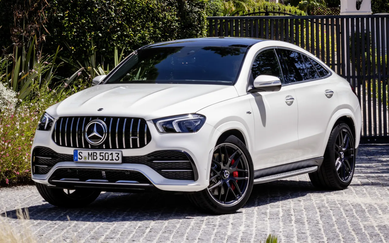Zdjęcie Mercedes-AMG GLE Coupe - moc, luksus i technologia w jednym SUV-ie