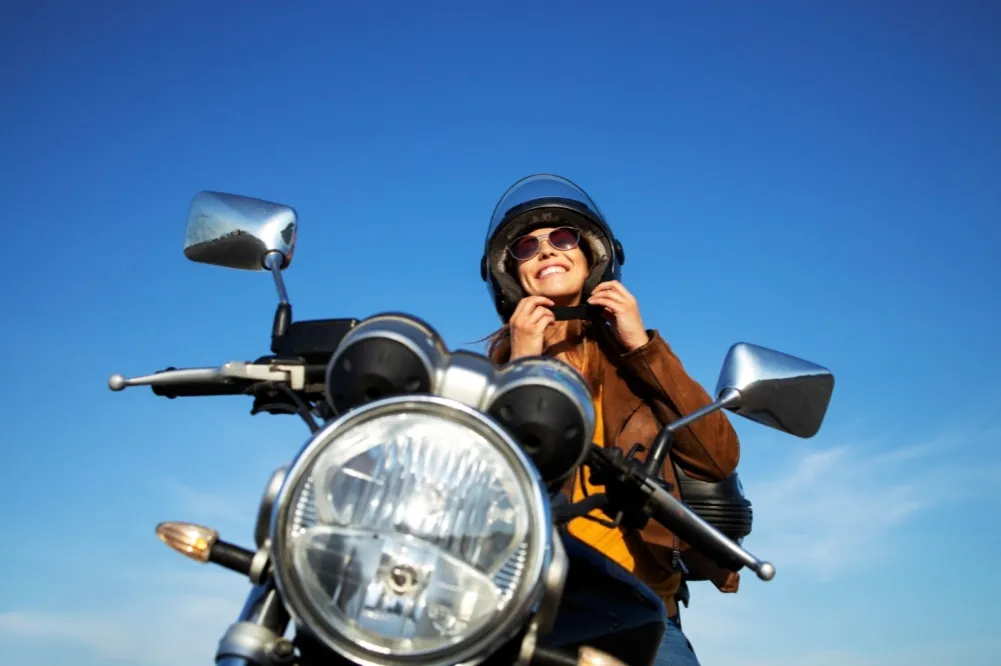 Zdjęcie Jaki kask na motorower? Wybierz bezpieczny i komfortowy model