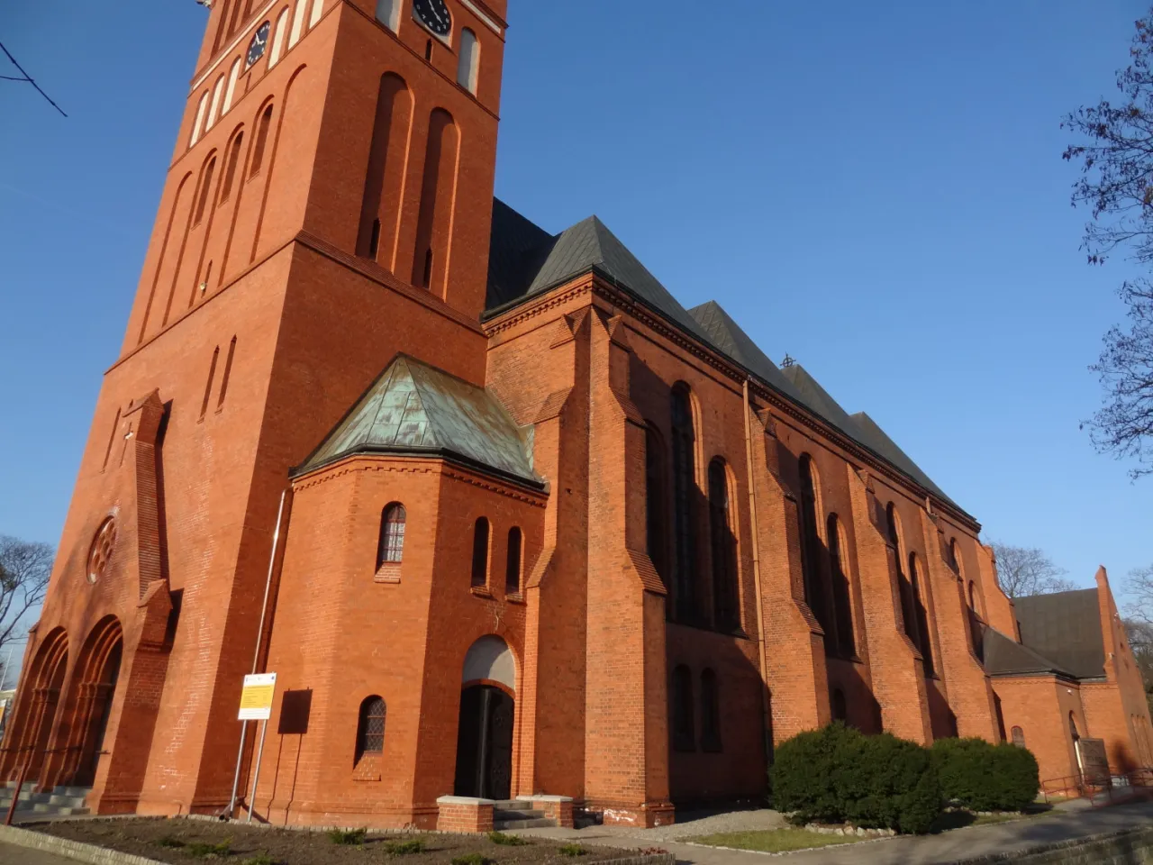 Zdjęcie Gdzie do kościoła? Znajdź najbliższy kościół i godziny mszy