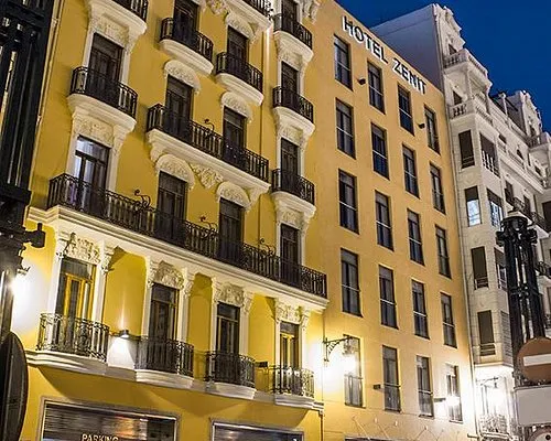Zdjęcie Zenit Valencia: &iquest;Es el hotel perfecto para tu estancia? Gu&iacute;a experta.