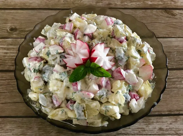 Zdjęcie Sałatka ziemniaczana do grilla – idealny przepis na letnie przyjęcia