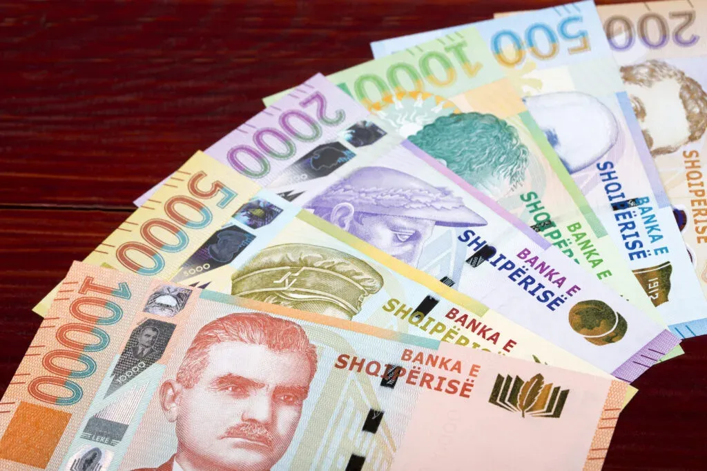 Zdjęcie Jaka waluta jest w Albanii? Co musisz wiedzieć przed podróżą