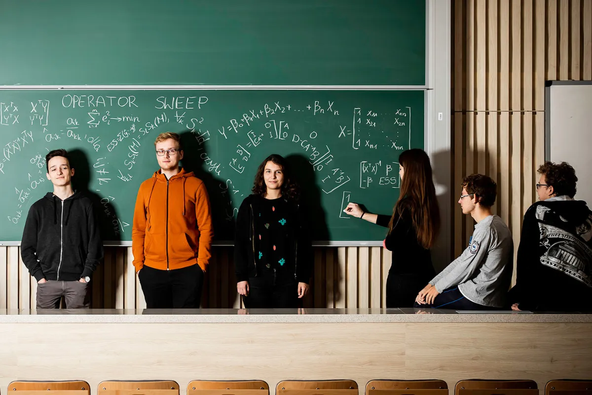 Zdjęcie Co można robić po studiach matematycznych? Odkryj ciekawe ścieżki kariery
