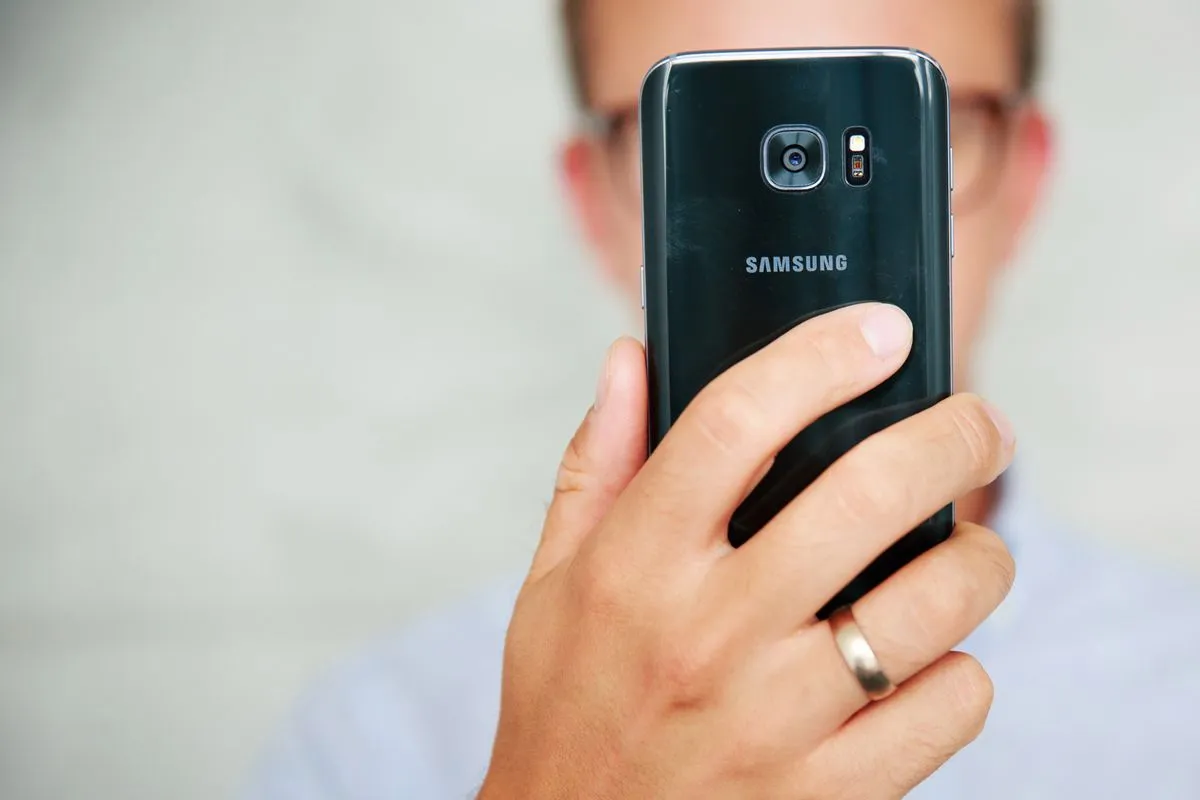 Zdjęcie Jak poprawić jakość aparatu w telefonie Samsung: 7 skutecznych metod