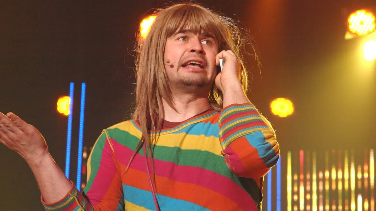 Zdjęcie Jacek Balcerzak z kabaretu Paranienormalni: niezwykła postać i jej humor