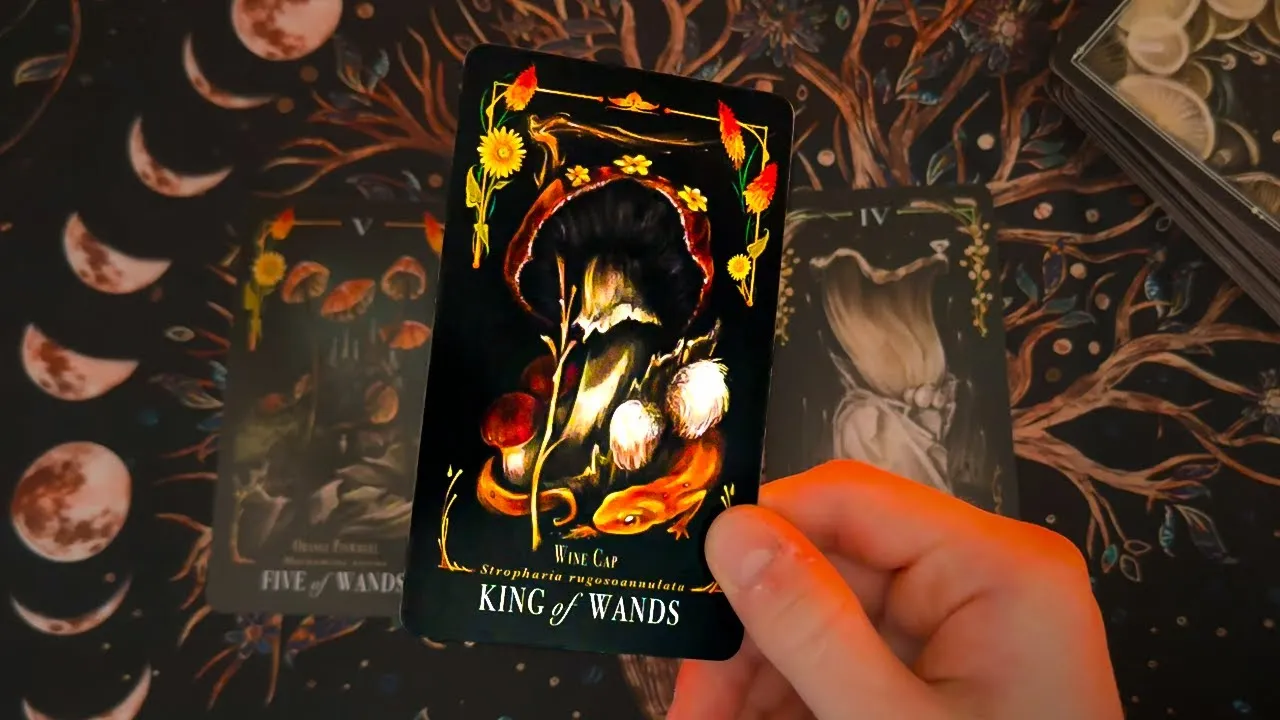 Zdjęcie Jak tarot odkrywa, co on o mnie myśli w miłości i relacjach