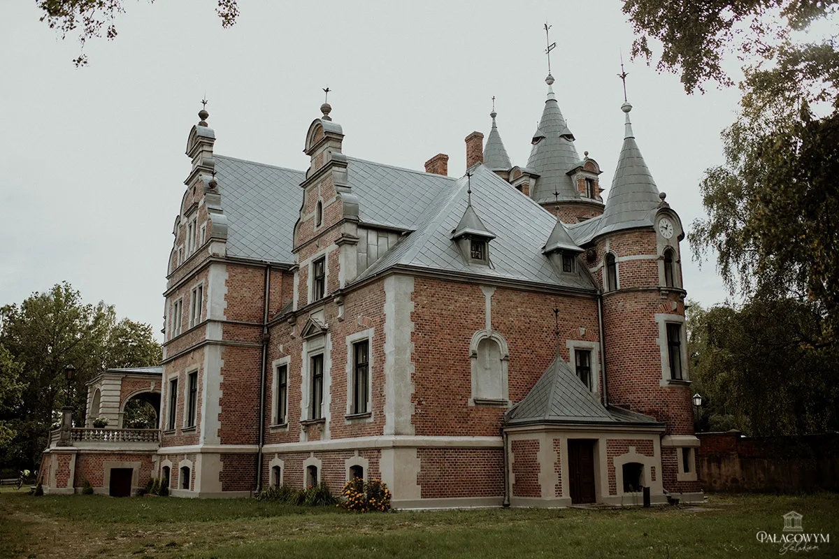 Zdjęcie Pałac Twardowskich w Kobylnikach: historia, tajemnice i zwiedzanie zabytku