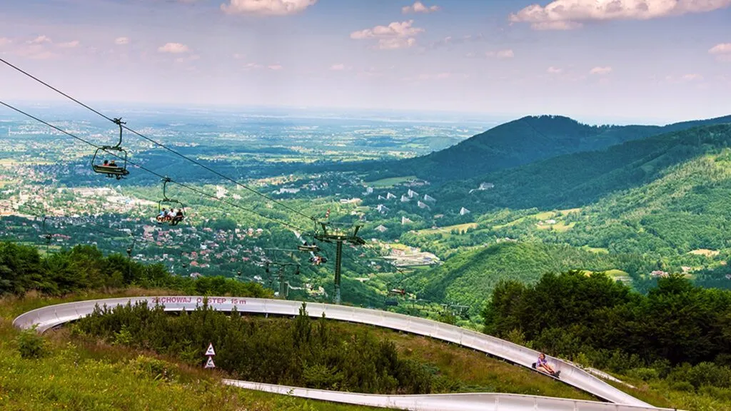 Zdjęcie Letnie atrakcje turystyczne w Ustroniu: 10 miejsc, które zachwycą