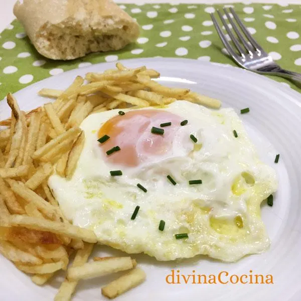 Zdjęcie Cómo freír huevos en microondas sin complicaciones y en minutos
