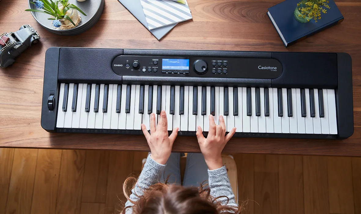 Zdjęcie Czy keyboard brzmi jak pianino? Różnice w dźwięku, które zaskakują