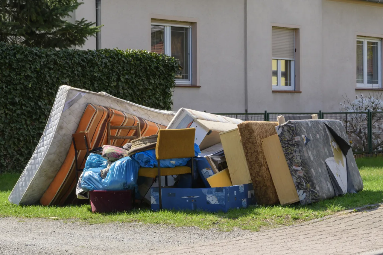 Zdjęcie Co zrobić ze starą kanapą? Oto odpowiedzialne i ekologiczne rozwiązania