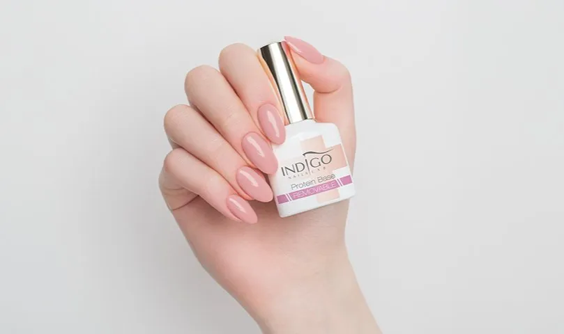 Zdjęcie Baza proteinowa niszczy paznokcie? Prawda i mity o hybrydzie