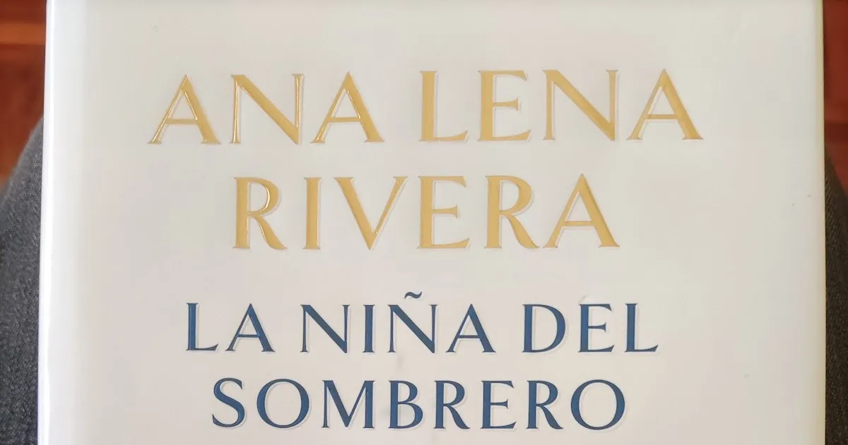 Zdjęcie La niña del sombrero azul: trama, personajes y crítica de la novela