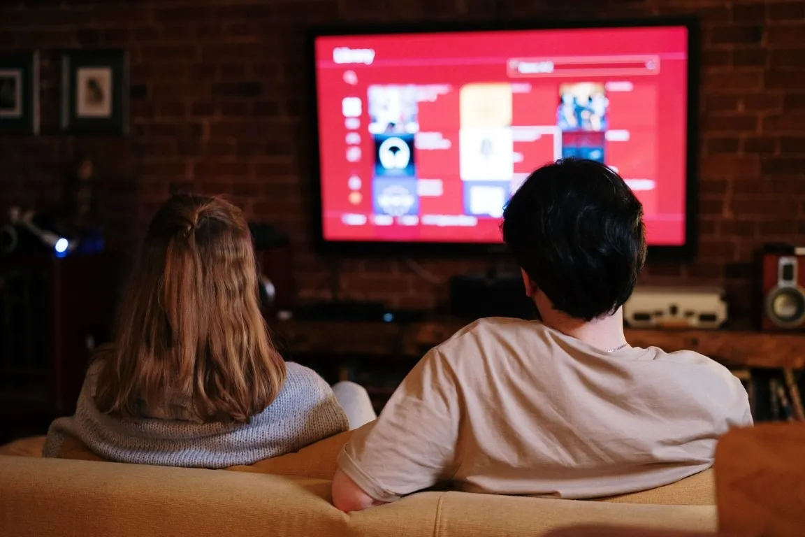 Zdjęcie Jak połączyć telefon z telewizorem przez Bluetooth bez problemów