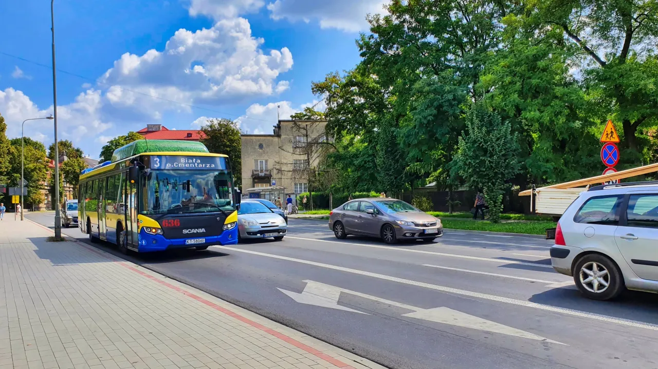 Zdjęcie Rozkład jazdy Tarnów – uniknij opóźnień i zaplanuj podróż idealnie