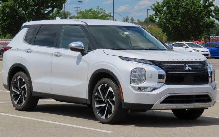 Zdjęcie Mitsubishi Outlander jaki silnik - poznaj najlepsze opcje i osiągi