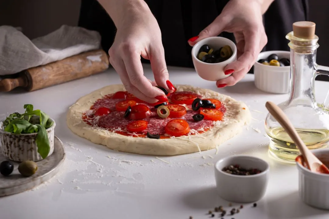 Zdjęcie Najlepsze dodatki do pizzy wegetariańskiej, które zaskoczą smakoszy