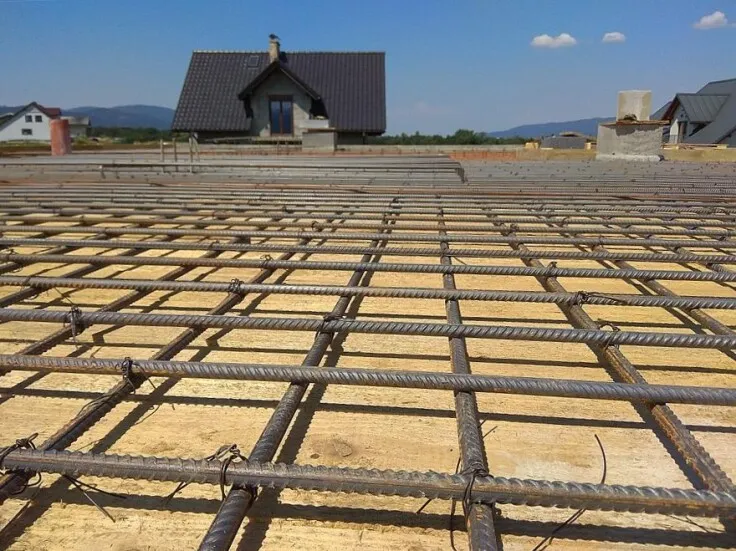 Zdjęcie Ile kosztuje wylanie stropu? Sprawdź, co wpływa na cenę budowy