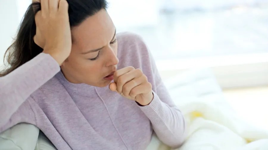 Zdjęcie Kaszel refluksowy objawy – jak rozpoznać i uniknąć bólu gardła