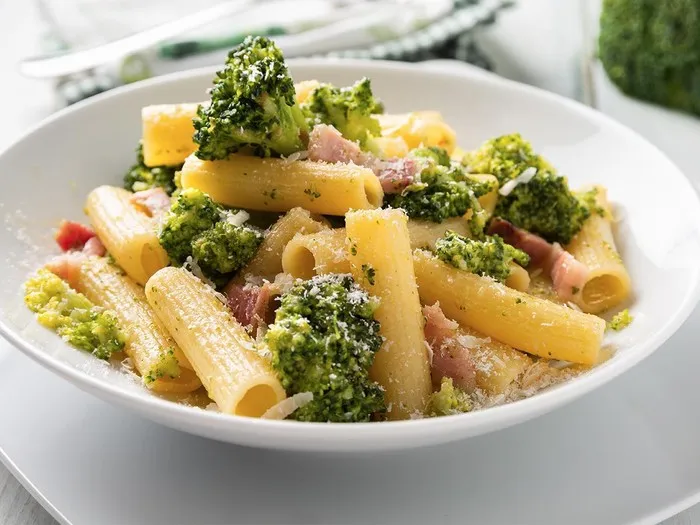 Zdjęcie Penne z brokułami: zdrowy i prosty przepis na pyszne danie