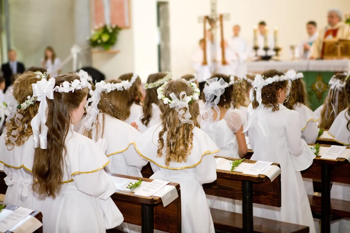 Zdjęcie Ile dać na komunie jako gość, aby nie popełnić błędu?