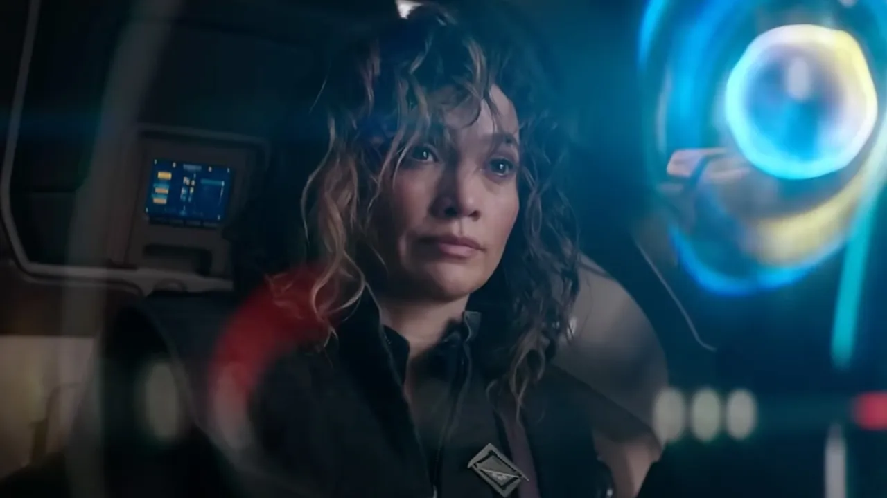 Zdjęcie Jennifer Lopez kontra sztuczna inteligencja - kolejna rola Simu Liu w nowym filmie Atlas